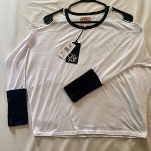 Chaser NWT XS Relaxed cut-out shoulder White and Black Top